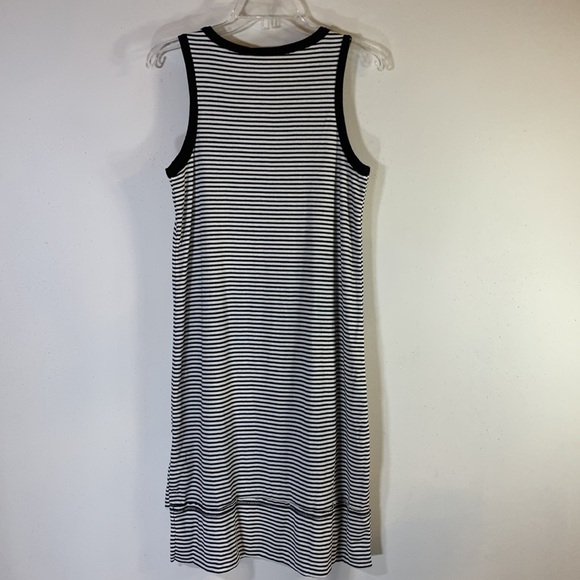 NWT. Everleigh XS Black White Stripe Knit Hi-Lo Shift Dress. - Picture 9 of 10